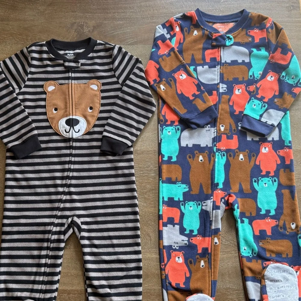 🐻 2/$25 • Carter's | Bundle • Cute Bear Print Onesie Fleece Jammies • 3T/4T